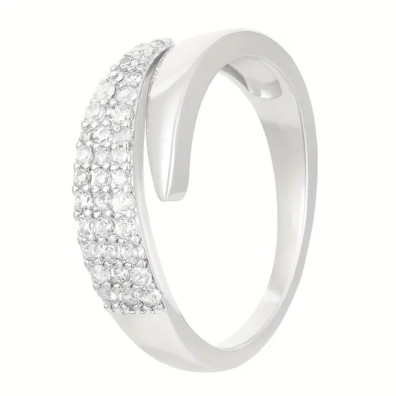 Eleganter, verstellbarer Glitzerring
