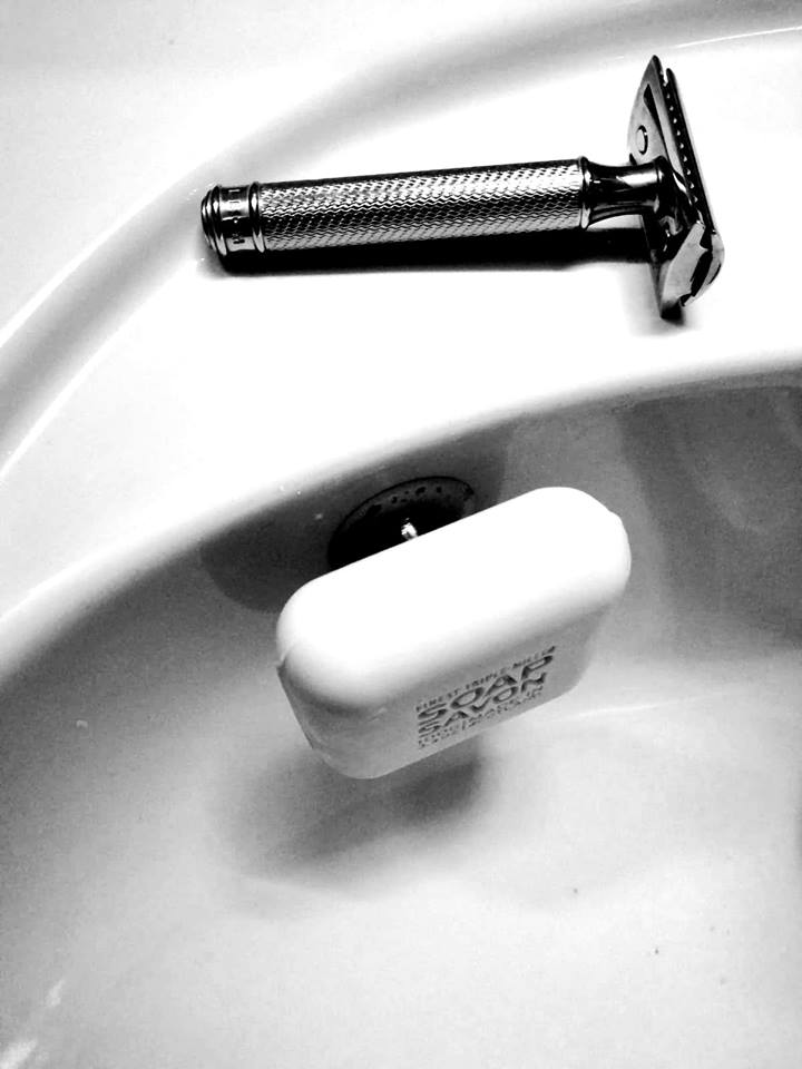 SAVONT Original Magnethalter für Seifen | Immer trocken & sauber | Seifenhalter für Dusche oder Waschbecken